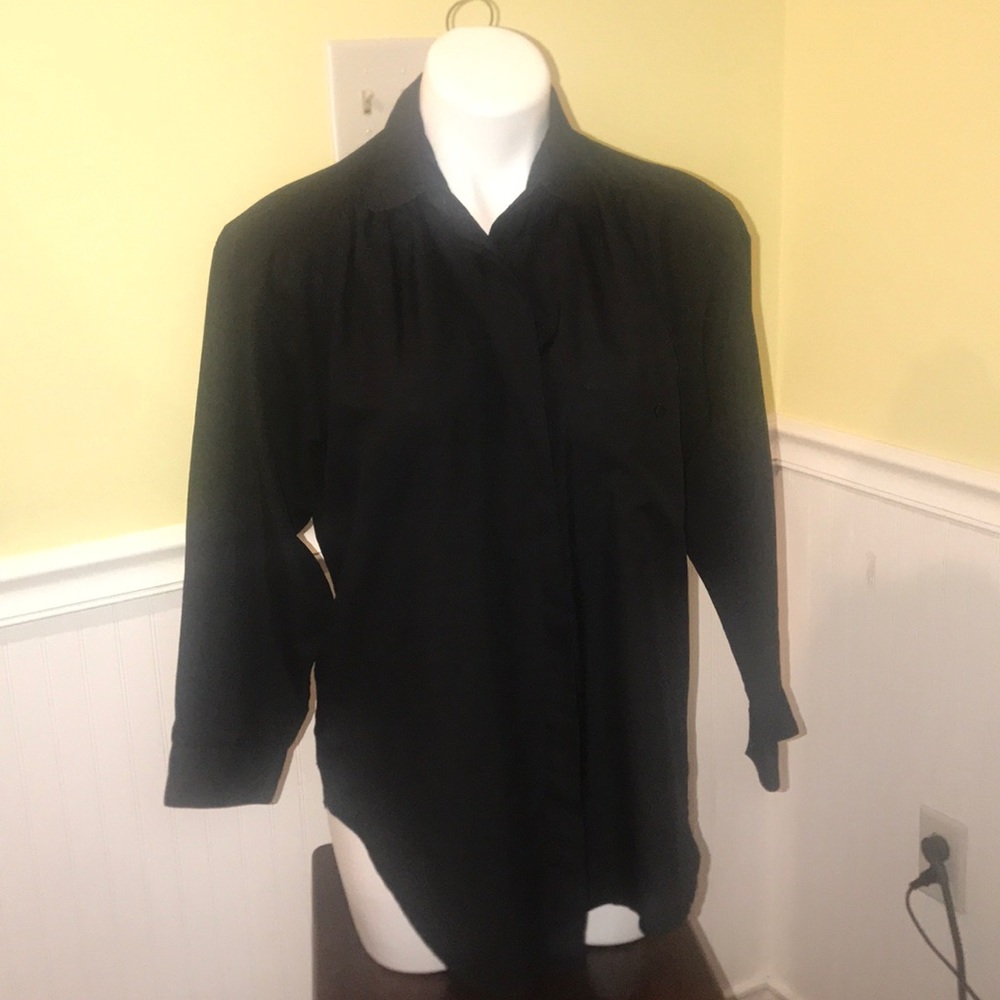 Diane Von Furstenberg vintage long sleeve button up blouse. Large.